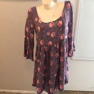 American Eagle 🦅 Rose printed dress